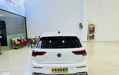 Volkswagen Golf VIII, 2021 год, 1 800 000 рублей, 5 фотография