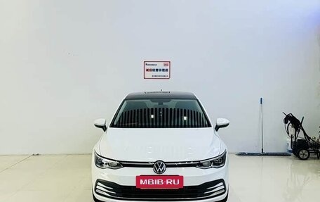 Volkswagen Golf VIII, 2021 год, 1 800 000 рублей, 2 фотография