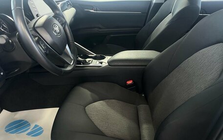 Toyota Camry, 2021 год, 3 150 000 рублей, 13 фотография