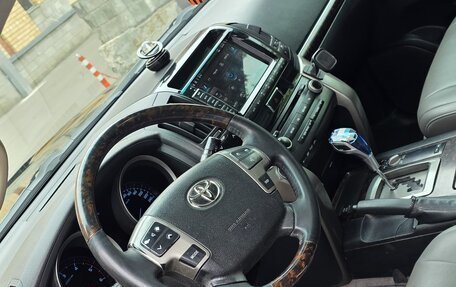 Toyota Land Cruiser 200, 2009 год, 4 000 000 рублей, 9 фотография