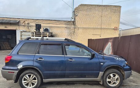 Mitsubishi Outlander III рестайлинг 3, 2003 год, 600 000 рублей, 3 фотография