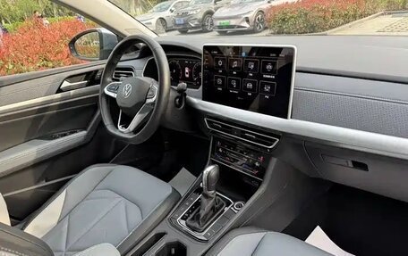 Volkswagen Lavida, 2022 год, 1 576 000 рублей, 15 фотография