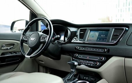 KIA Carnival III, 2019 год, 2 499 000 рублей, 10 фотография