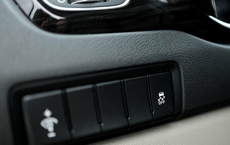 KIA Carnival III, 2019 год, 2 499 000 рублей, 17 фотография