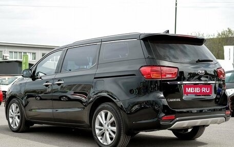 KIA Carnival III, 2019 год, 2 499 000 рублей, 7 фотография
