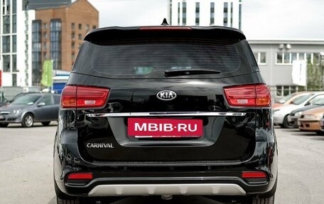 KIA Carnival III, 2019 год, 2 499 000 рублей, 6 фотография