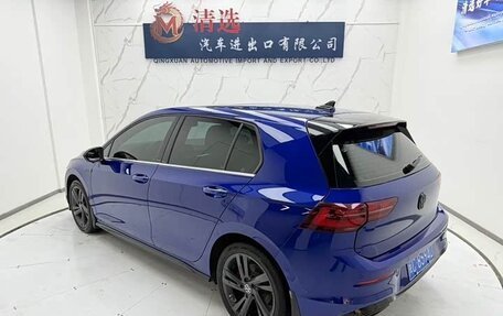 Volkswagen Golf VIII, 2022 год, 2 060 000 рублей, 4 фотография
