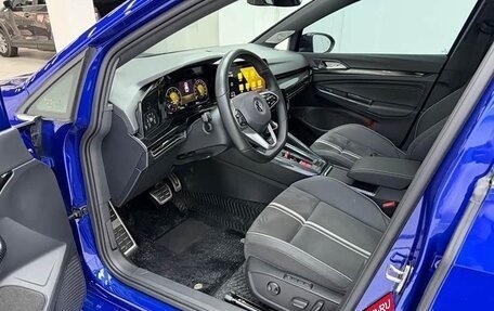 Volkswagen Golf VIII, 2022 год, 2 060 000 рублей, 12 фотография