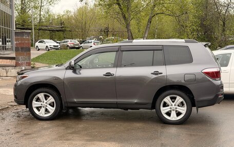 Toyota Highlander III, 2011 год, 2 350 000 рублей, 4 фотография