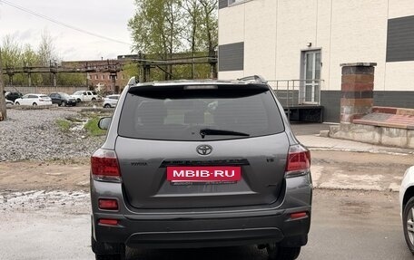 Toyota Highlander III, 2011 год, 2 350 000 рублей, 5 фотография