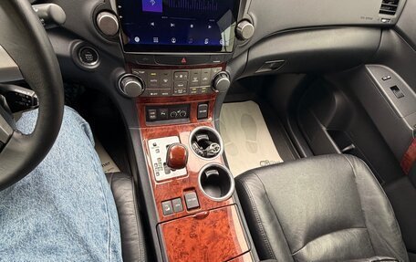 Toyota Highlander III, 2011 год, 2 350 000 рублей, 10 фотография