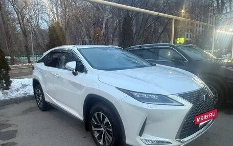 Lexus RX IV рестайлинг, 2020 год, 4 950 000 рублей, 3 фотография