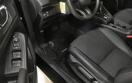 Honda Vezel, 2023 год, 1 822 040 рублей, 15 фотография