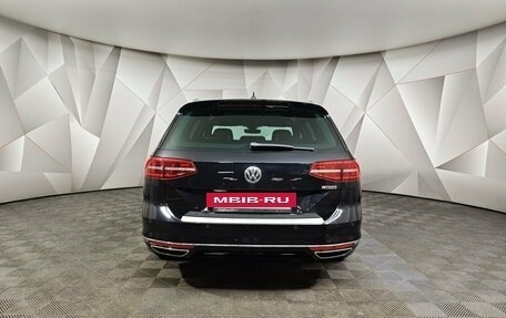 Volkswagen Passat B8 рестайлинг, 2017 год, 2 243 000 рублей, 8 фотография
