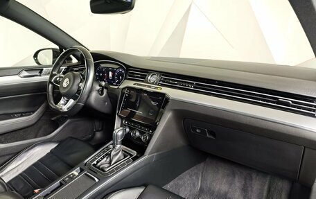 Volkswagen Passat B8 рестайлинг, 2017 год, 2 243 000 рублей, 13 фотография