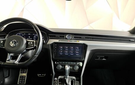 Volkswagen Passat B8 рестайлинг, 2017 год, 2 243 000 рублей, 15 фотография