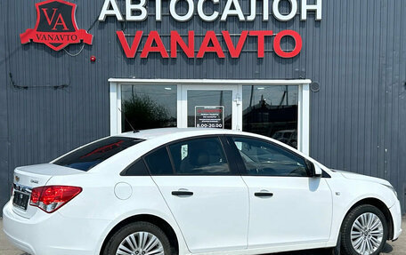 Chevrolet Cruze II, 2011 год, 690 000 рублей, 4 фотография