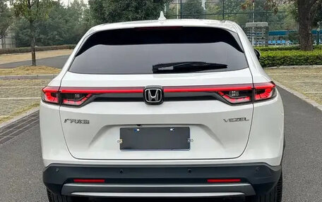 Honda Vezel, 2023 год, 1 698 040 рублей, 6 фотография