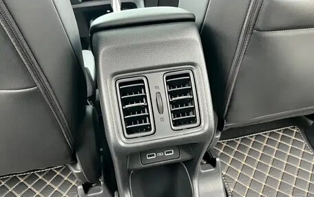 Honda Vezel, 2023 год, 1 698 040 рублей, 15 фотография