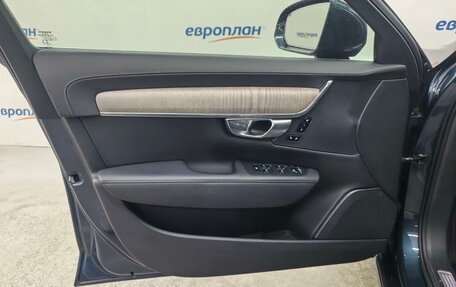 Volvo S90 II рестайлинг, 2021 год, 3 850 000 рублей, 10 фотография