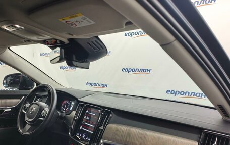 Volvo S90 II рестайлинг, 2021 год, 3 850 000 рублей, 6 фотография