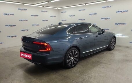 Volvo S90 II рестайлинг, 2021 год, 3 850 000 рублей, 3 фотография