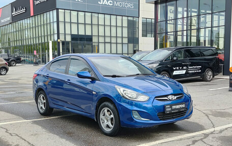 Hyundai Solaris II рестайлинг, 2011 год, 720 000 рублей, 3 фотография
