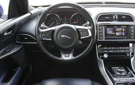 Jaguar XE I рестайлинг, 2016 год, 2 149 000 рублей, 9 фотография