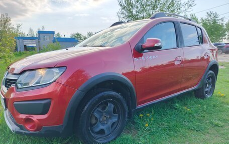 Renault Sandero II рестайлинг, 2018 год, 860 000 рублей, 2 фотография