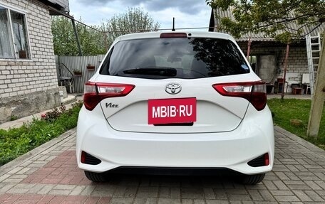 Toyota Vitz, 2017 год, 1 099 000 рублей, 4 фотография