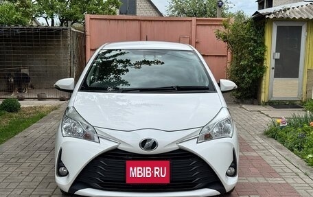 Toyota Vitz, 2017 год, 1 099 000 рублей, 8 фотография