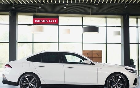 BMW 5 серия, 2024 год, 7 800 000 рублей, 4 фотография