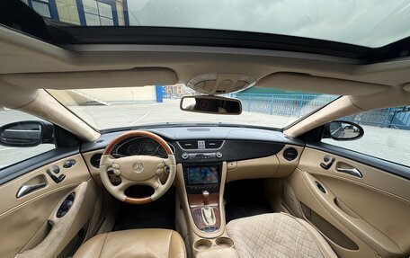 Mercedes-Benz CLS, 2005 год, 1 250 000 рублей, 16 фотография