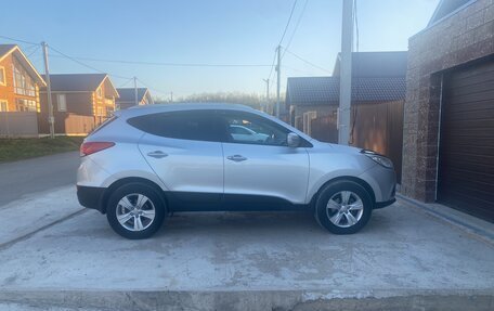 Hyundai ix35 I рестайлинг, 2011 год, 1 055 000 рублей, 3 фотография