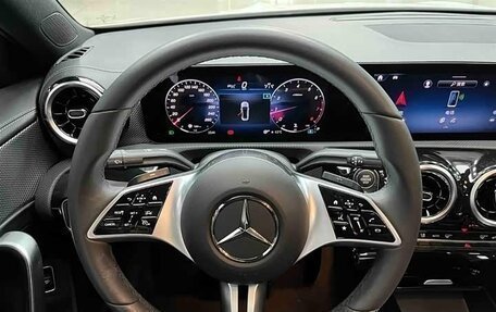 Mercedes-Benz A-Класс, 2023 год, 2 370 000 рублей, 7 фотография