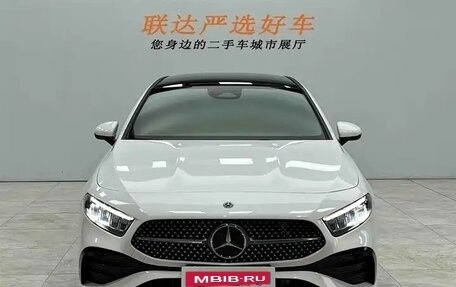 Mercedes-Benz A-Класс, 2023 год, 2 370 000 рублей, 3 фотография