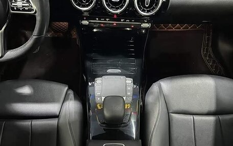 Mercedes-Benz A-Класс, 2022 год, 2 215 000 рублей, 10 фотография