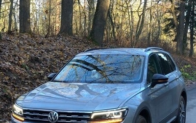 Volkswagen Tiguan II, 2019 год, 3 689 000 рублей, 1 фотография