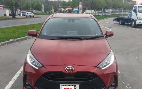 Toyota Yaris, 2021 год, 1 600 000 рублей, 2 фотография