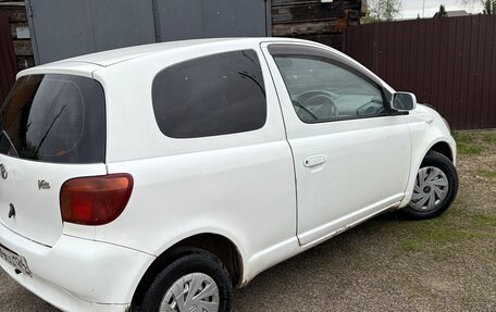 Toyota Vitz, 2000 год, 300 000 рублей, 2 фотография