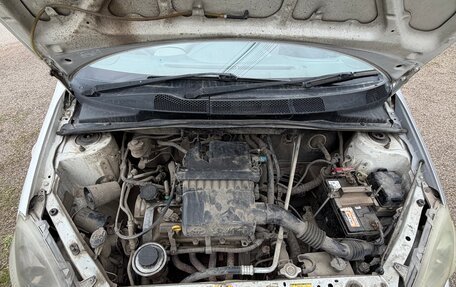 Toyota Vitz, 2000 год, 300 000 рублей, 9 фотография