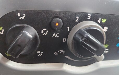 Renault Logan I, 2010 год, 425 000 рублей, 17 фотография