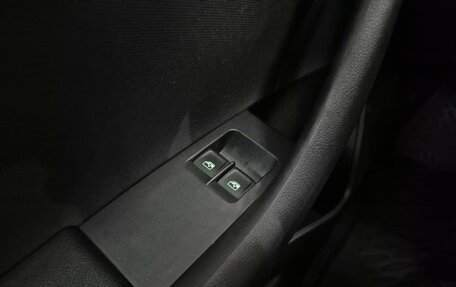 Skoda Rapid I, 2015 год, 800 000 рублей, 11 фотография