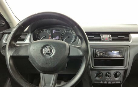 Skoda Rapid I, 2015 год, 800 000 рублей, 14 фотография