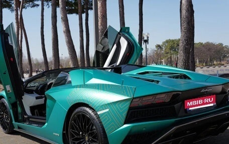 Lamborghini Aventador I рестайлинг, 2021 год, 46 000 000 рублей, 3 фотография