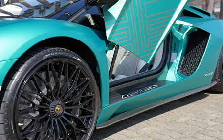 Lamborghini Aventador I рестайлинг, 2021 год, 46 000 000 рублей, 7 фотография