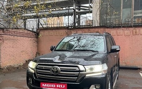 Toyota Land Cruiser 200, 2020 год, 11 000 000 рублей, 4 фотография