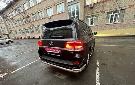 Toyota Land Cruiser 200, 2020 год, 11 000 000 рублей, 7 фотография