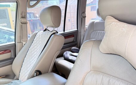 Toyota Land Cruiser 100 рестайлинг 2, 2002 год, 2 100 000 рублей, 11 фотография