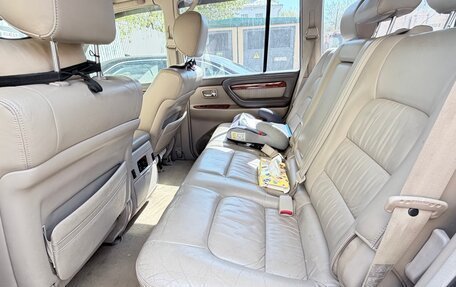 Toyota Land Cruiser 100 рестайлинг 2, 2002 год, 2 100 000 рублей, 15 фотография